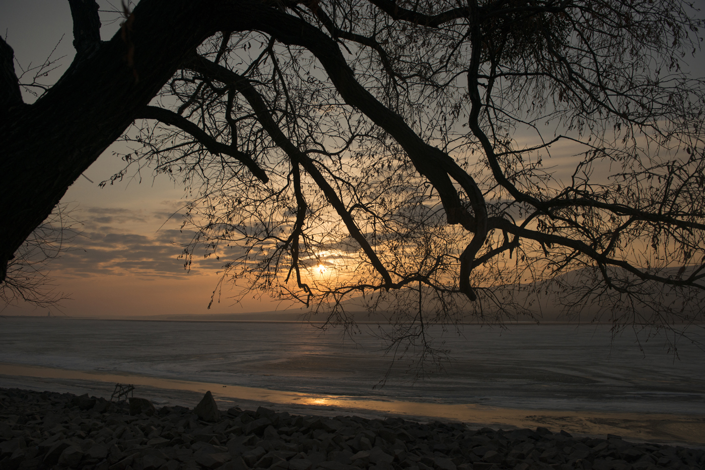 ���δ��ջ��ڽ�